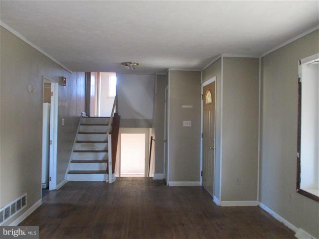 16 Compression Court Baltimore, MD 21220 - Photo 6 of 25 Living Room