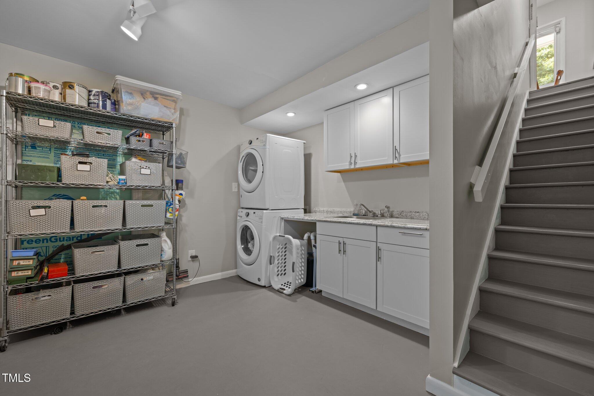 107 Ledge Lane Chapel Hill, NC 27514 - Photo 24 of 50 Laundry