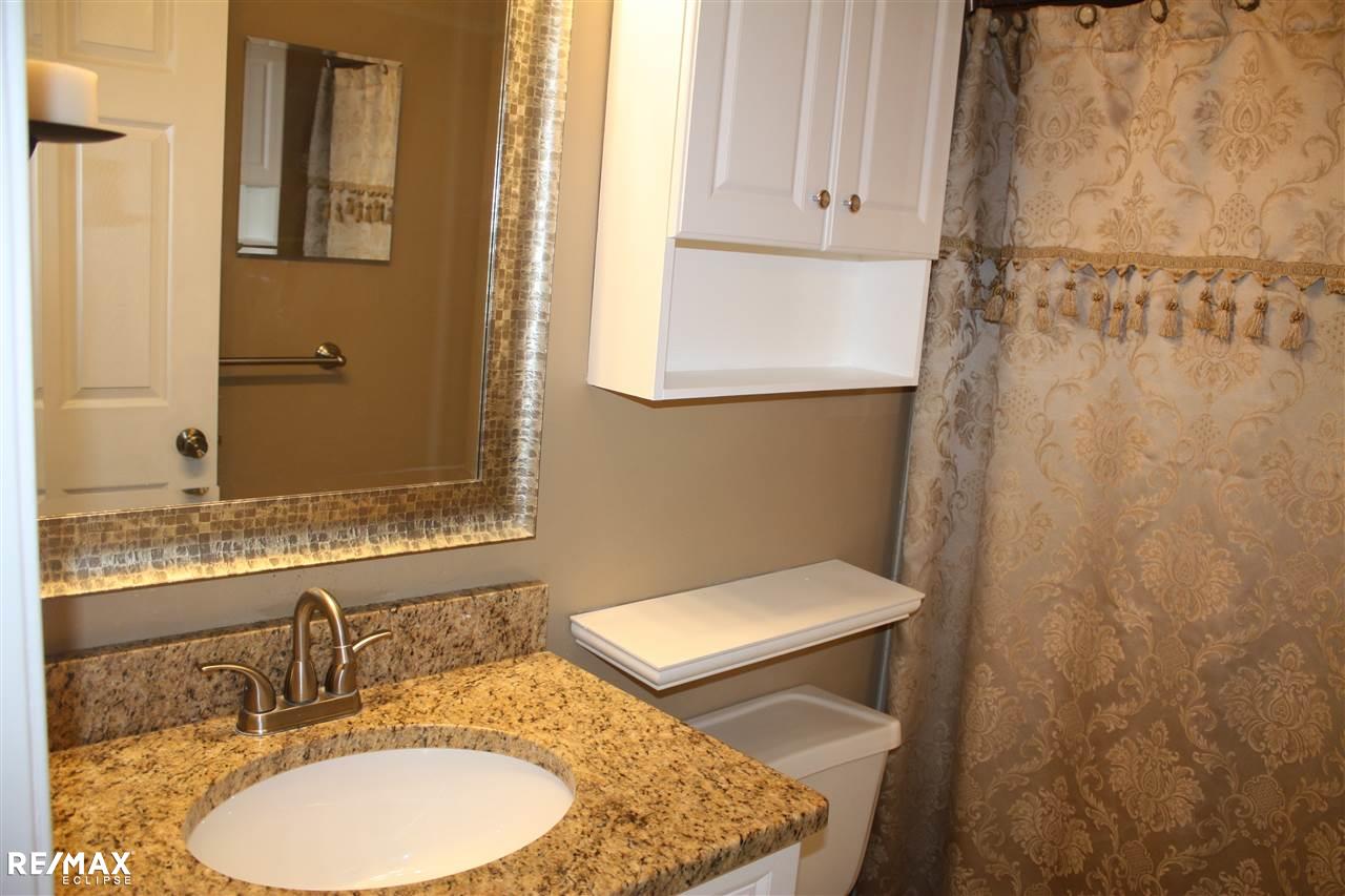 1519 Porter Circle Rochester, MI 48307 - Photo 19 of 23 31354731-18.JPG