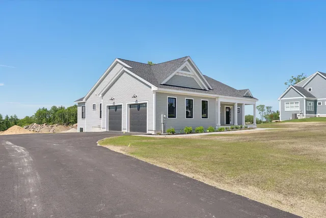 $1,425,000 | 4 Jack Rabbit Ridge, York, ME 03902