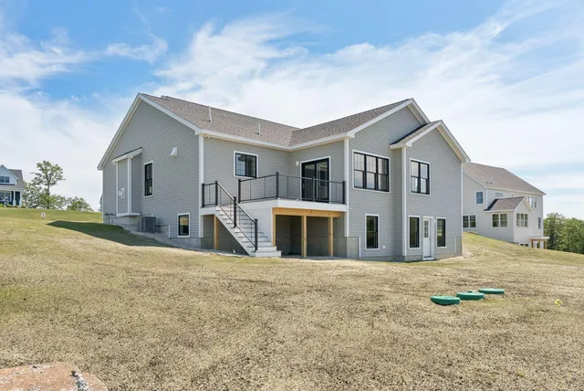 $1,425,000 | 4 Jack Rabbit Ridge, York, ME 03902