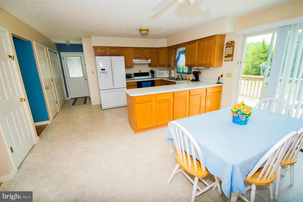 329 Cougill Road Middletown, VA 22645 - Photo 15 of 19 Kitchen