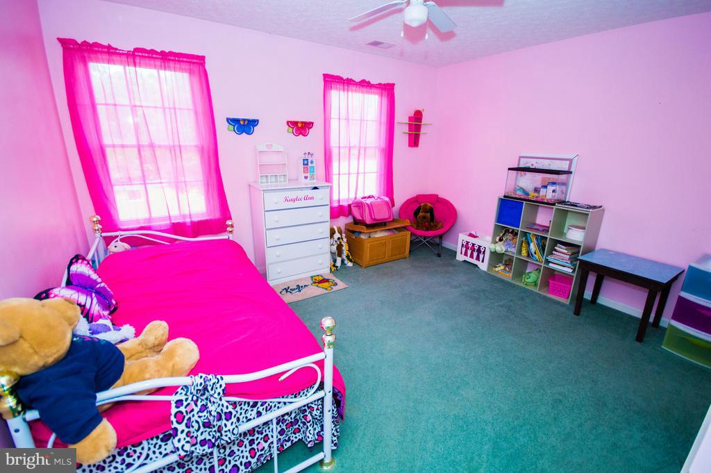 329 Cougill Road Middletown, VA 22645 - Photo 6 of 19 Bedroom
