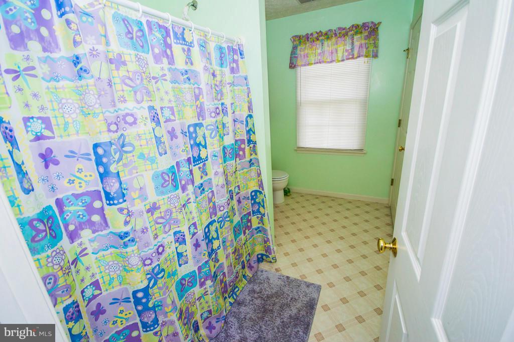 329 Cougill Road Middletown, VA 22645 - Photo 9 of 19 Bath