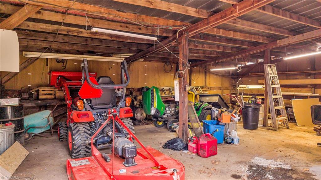 286 Pike Road Moravian Falls, NC 28654 - Photo 33 of 38 Work shed
