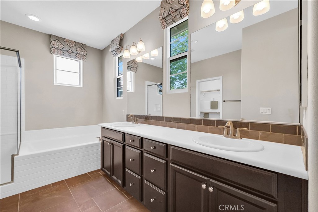 1859 Harvest Circle Tustin, CA 92780 - Photo 18 of 34