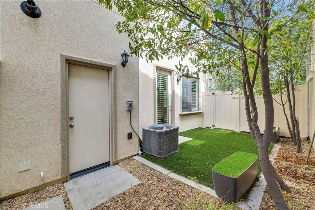 1859 Harvest Circle Tustin, CA 92780 - Photo 26 of 34