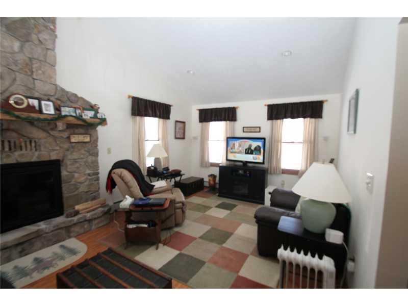 613 Laurel Summit Road Boswell, PA 15531 - Photo 14 of 21 Living Room.