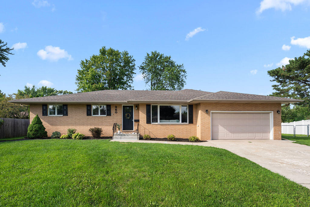 960 Cherokee Court Crown Point, IN 46307 - Photo 1 of 29 1024x683