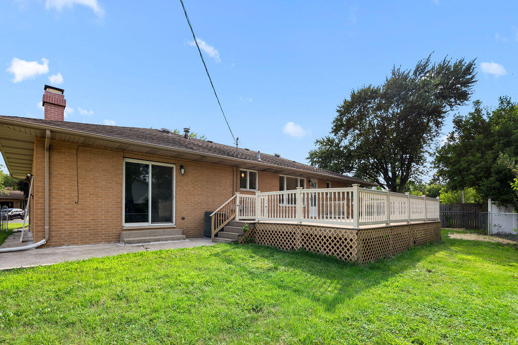 960 Cherokee Court Crown Point, IN 46307 - Photo 26 of 29 1024x683