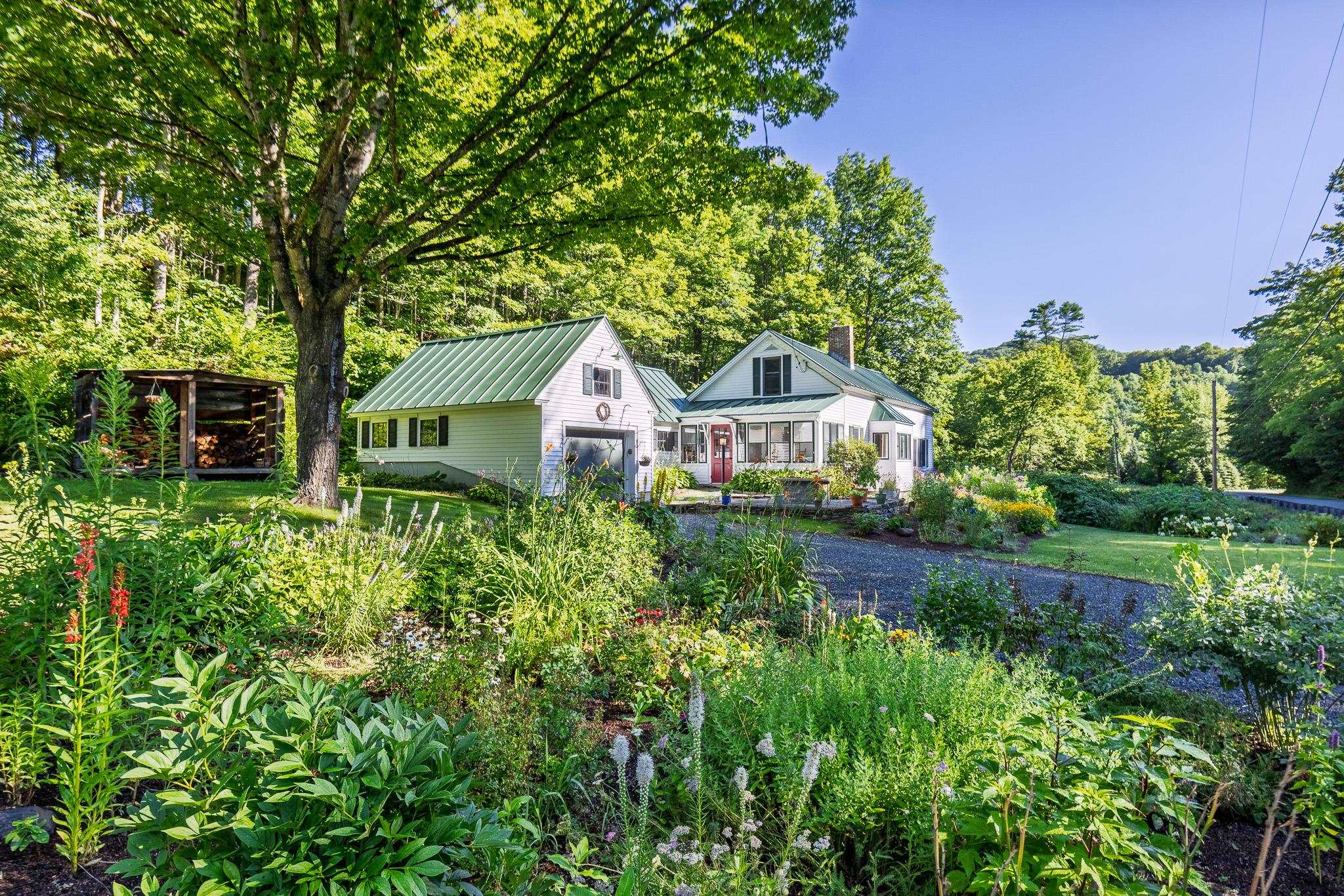 8133 Pomfret Road Pomfret, VT 05053 - Photo 2 of 33 Gallery Image 2