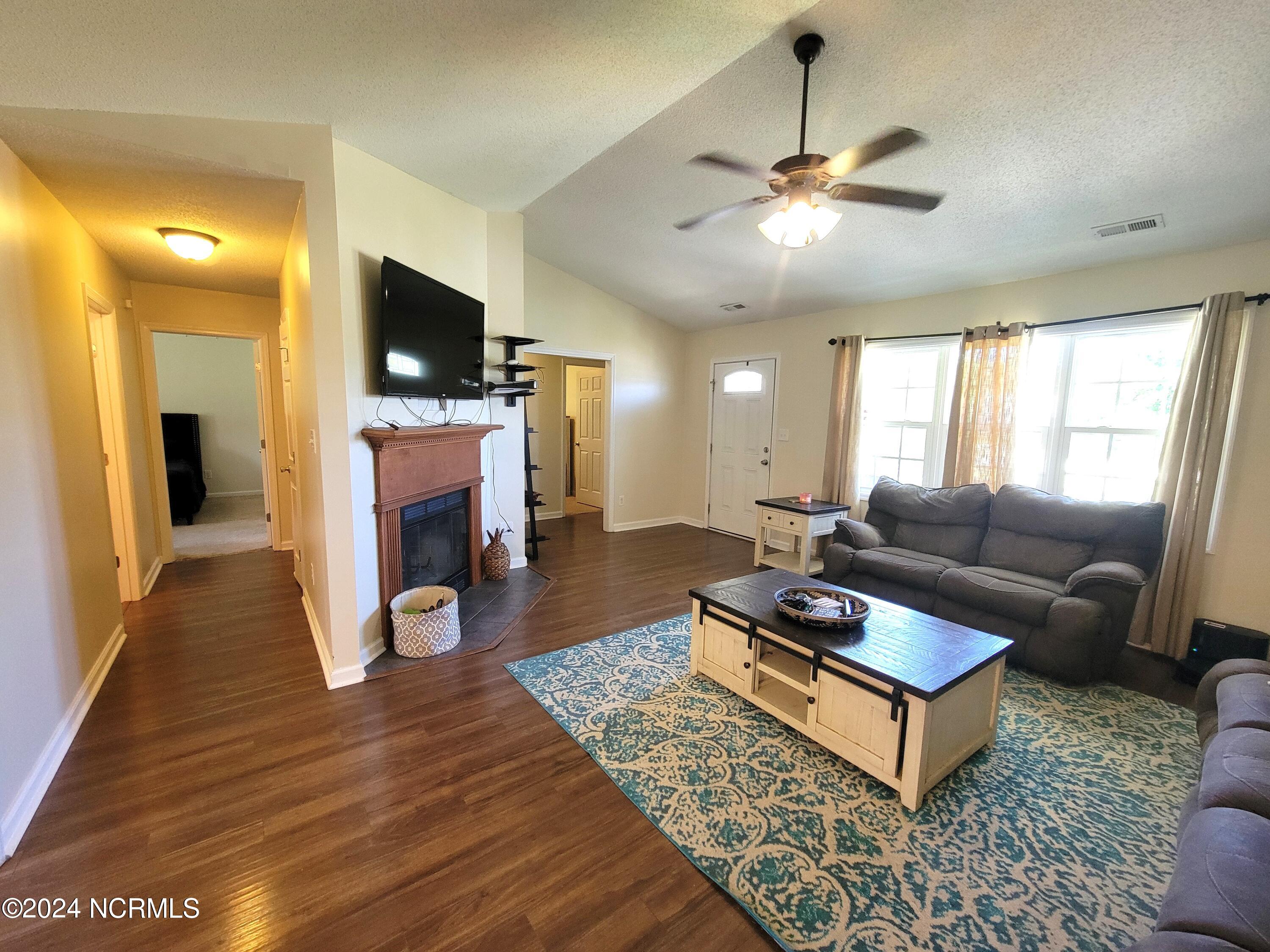 121 Gamble Way Hubert, NC 28539 - Photo 5 of 31 20240602_140114
