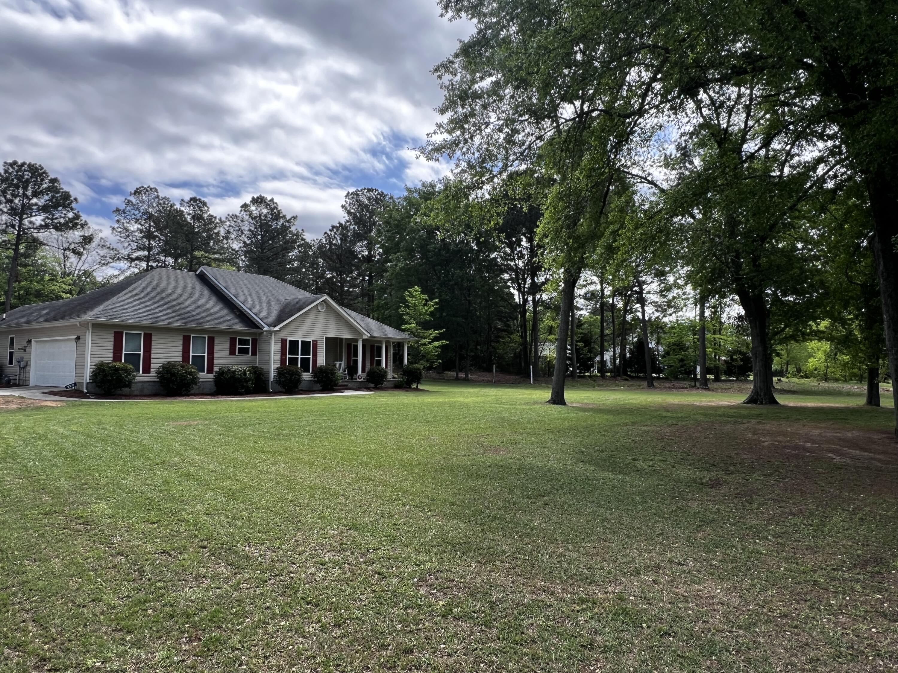 120 Devonshire Drive Thomson, GA 30824 - Photo 2 of 49 IMG_4754