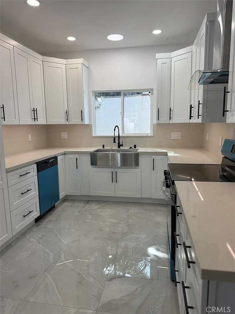 522 Stanford Road Burbank, CA 91504 - Photo 1 of 19