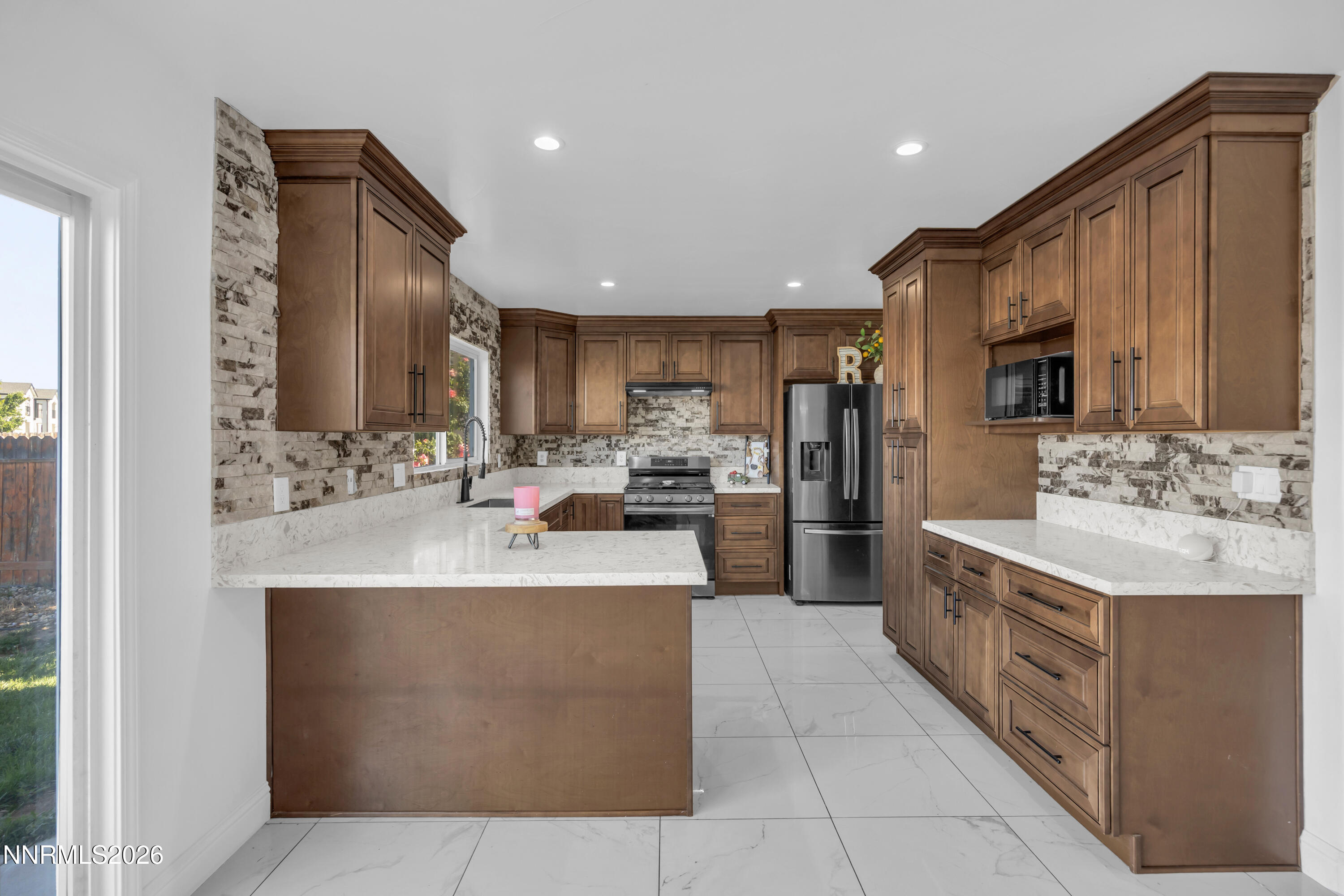 9574 Canyon Meadows Drive Reno, NV 89506 - Photo 11 of 31 IMG_0924 (1)