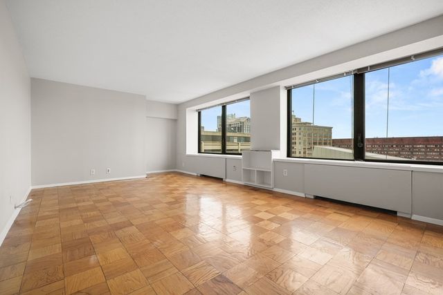 $726,000 | 85 East India Row, Unit 8H, Boston, MA 02110