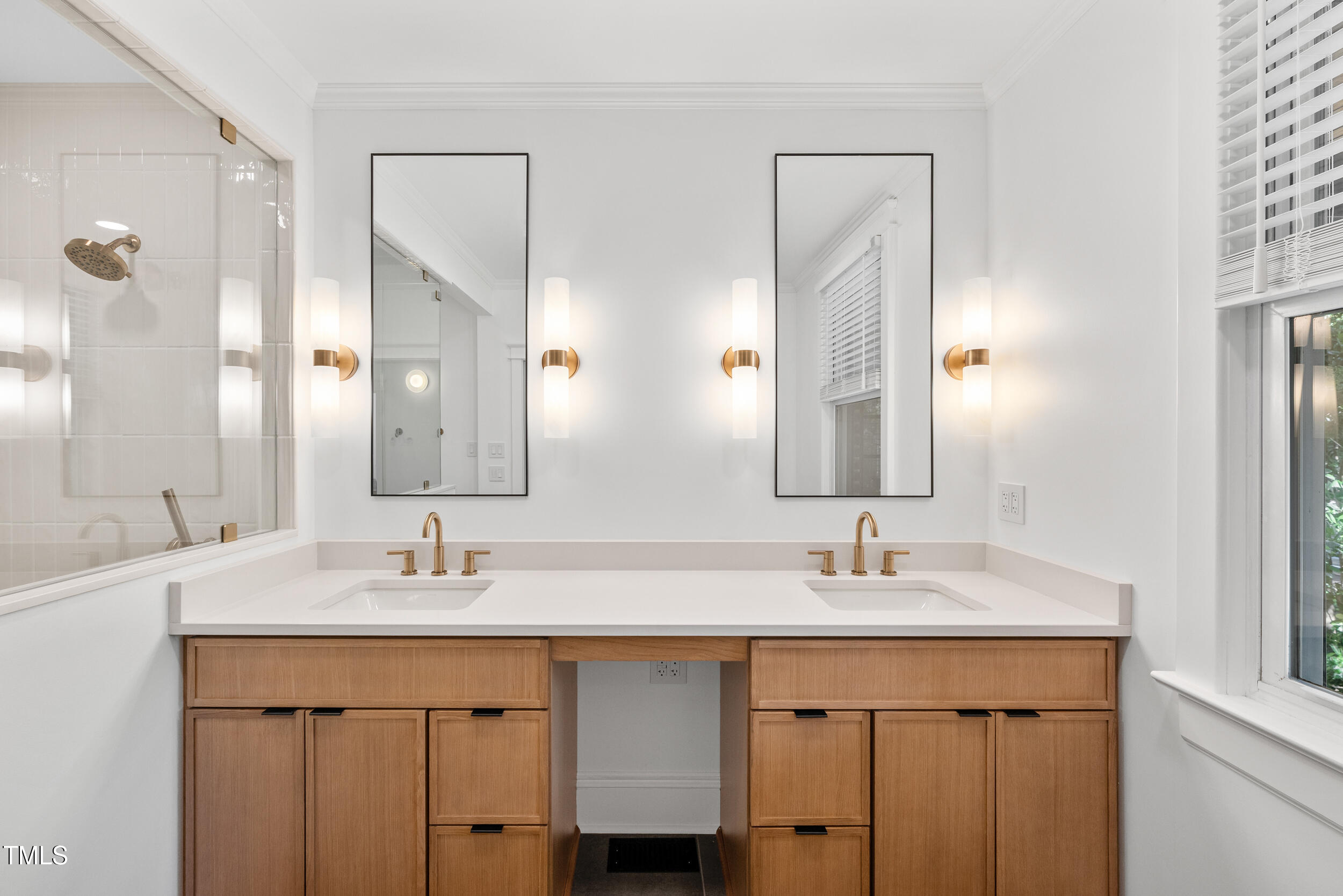 2705 Everett Avenue Raleigh, NC 27607 - Photo 22 of 43 12_2705 everett ave, interior, primary-1