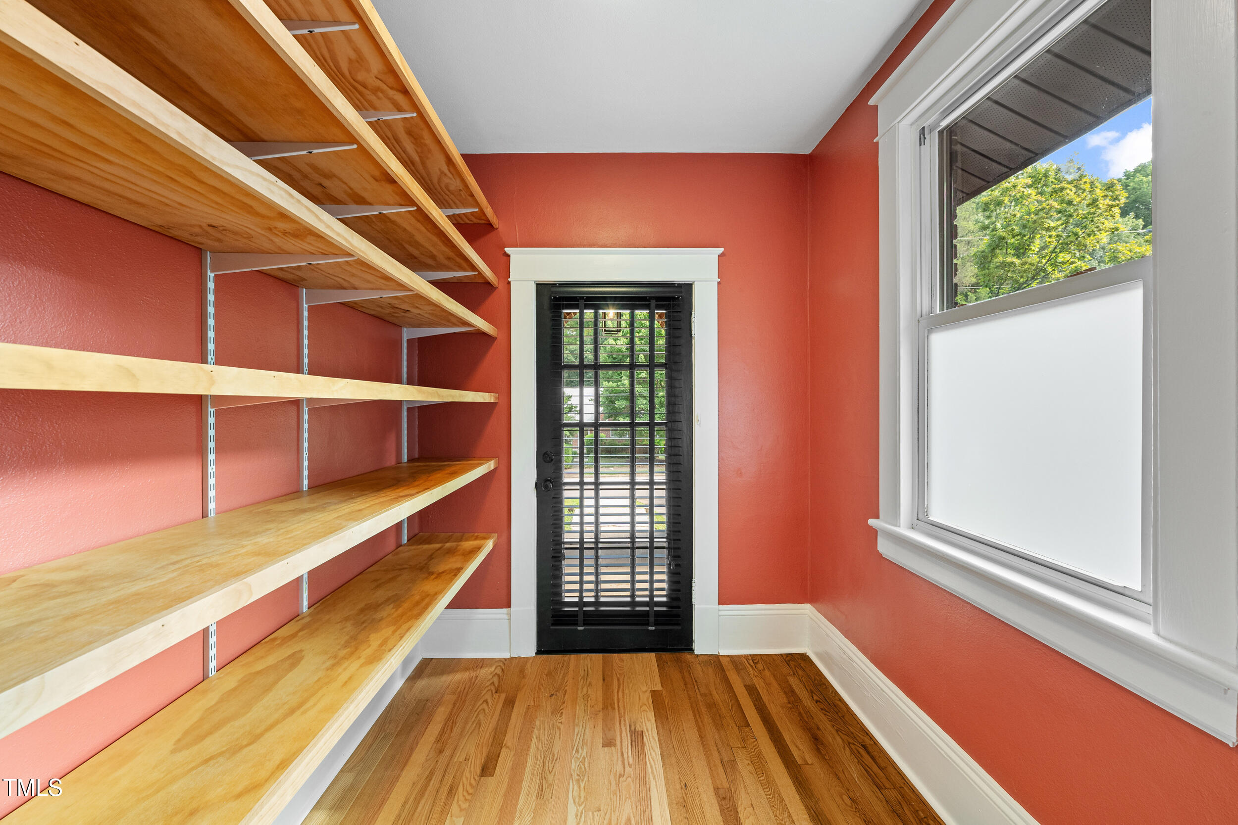 2705 Everett Avenue Raleigh, NC 27607 - Photo 33 of 43 24_2705 everett ave, interior-28