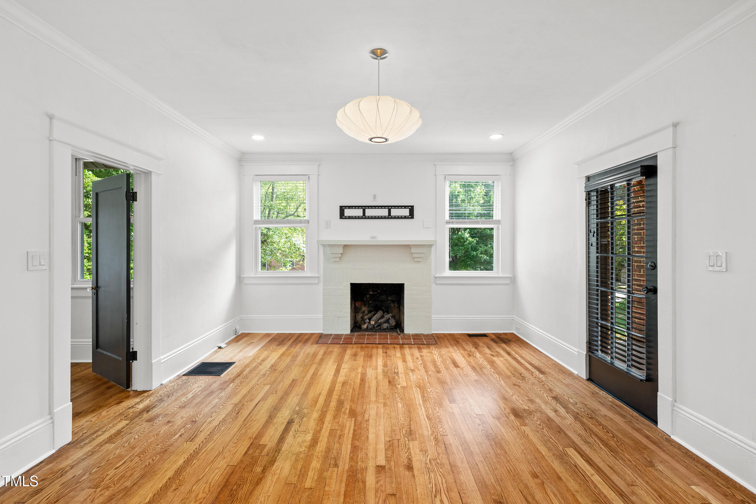 2705 Everett Avenue Raleigh, NC 27607 - Photo 6 of 43 5_2705 everett ave, interior-9