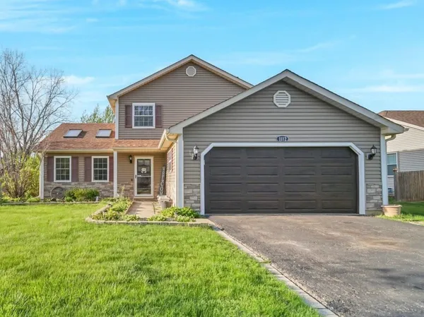 $424,999 | 1112 Pheasant Trail, Carol Stream, IL 60188