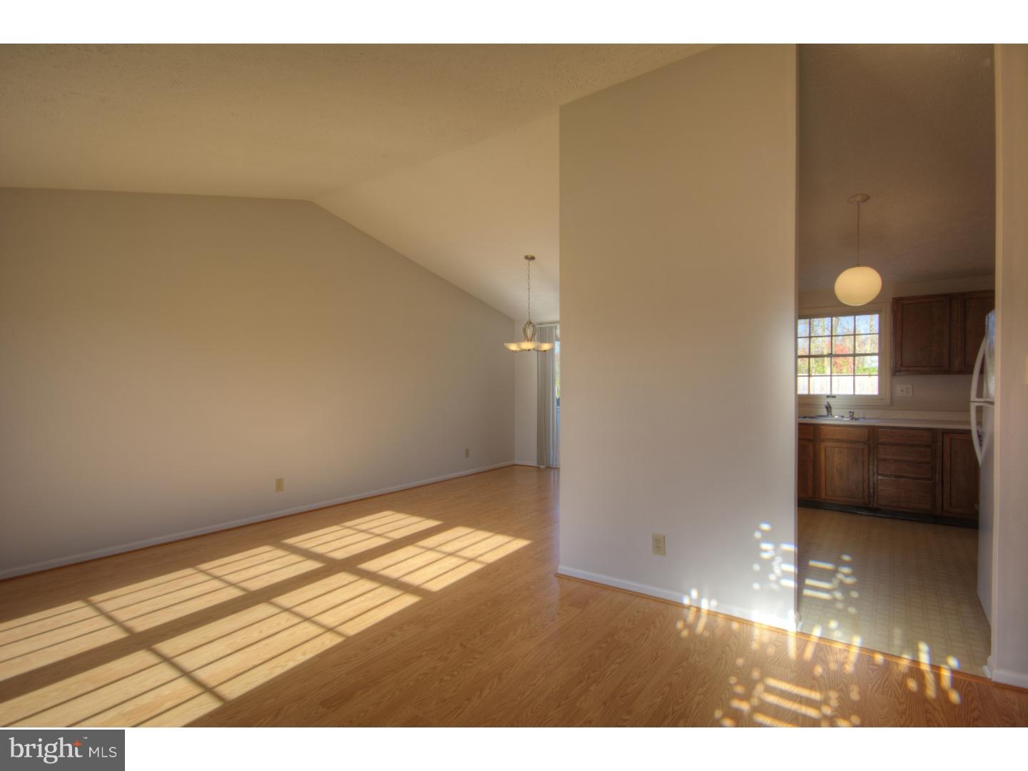 211 Glasgow Road Williamstown, NJ 08094 - Photo 5 of 25 Gallery Image 5