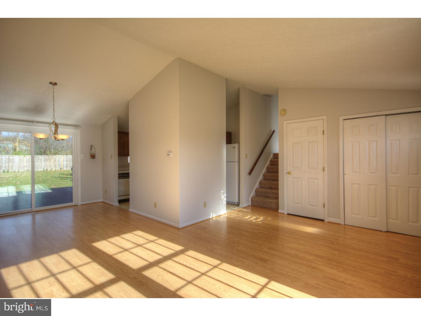 211 Glasgow Road Williamstown, NJ 08094 - Photo 6 of 25 Gallery Image 6