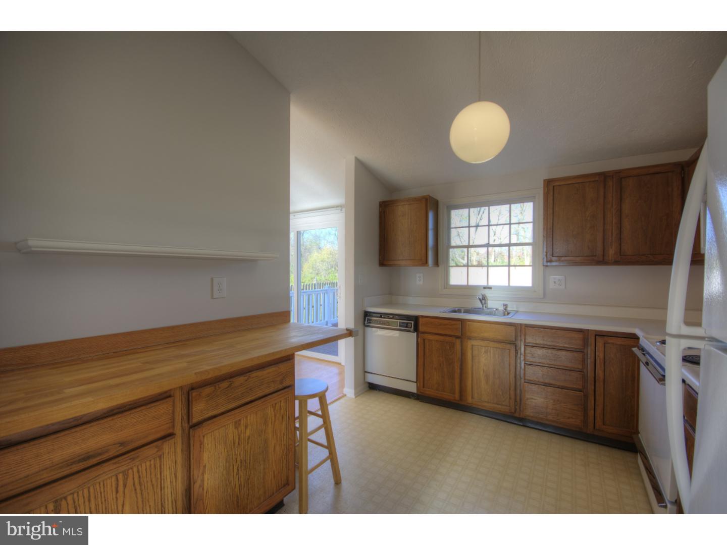 211 Glasgow Road Williamstown, NJ 08094 - Photo 9 of 25 Gallery Image 9
