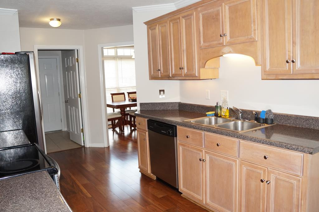 627 Lory Lane Grovetown, GA 30813 - Photo 8 of 23 Kitchen