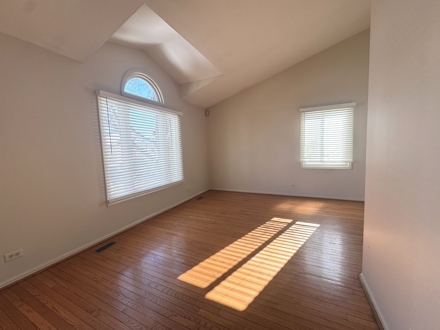 6 Cimarron Court Cary, IL 60013 - Photo 2 of 11