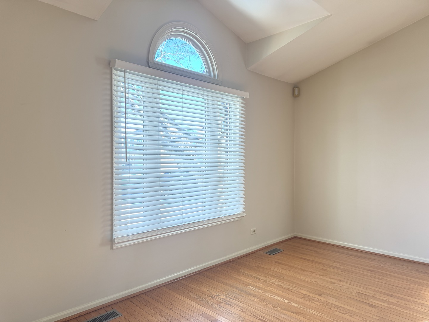 6 Cimarron Court Cary, IL 60013 - Photo 3 of 11