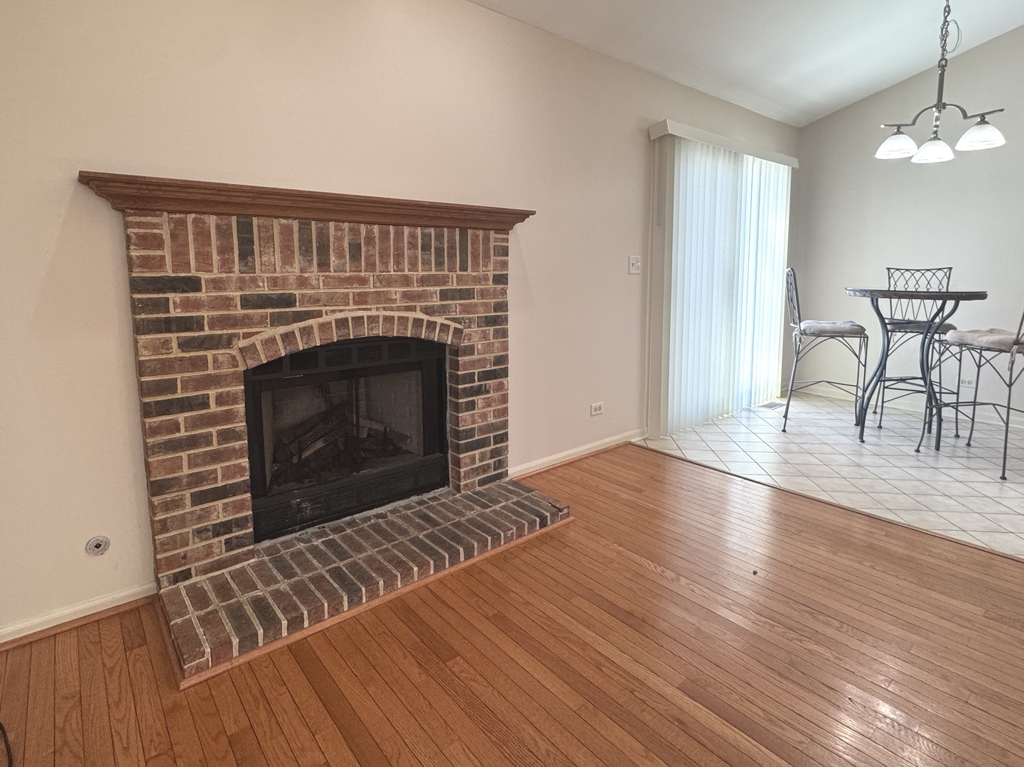 6 Cimarron Court Cary, IL 60013 - Photo 4 of 11