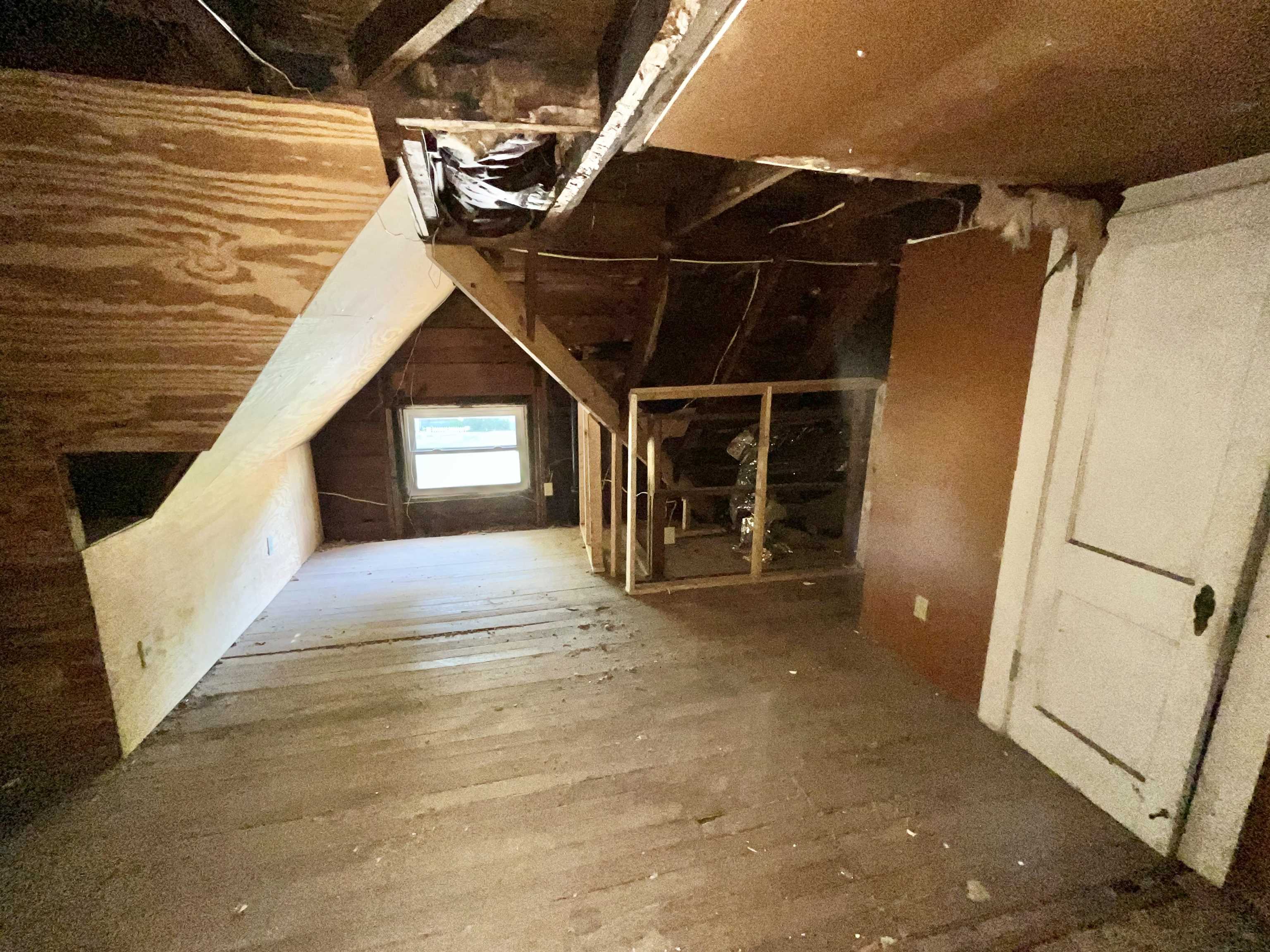 791 E Parkway South Memphis, TN 38104 - Photo 13 of 17 a view of entryway