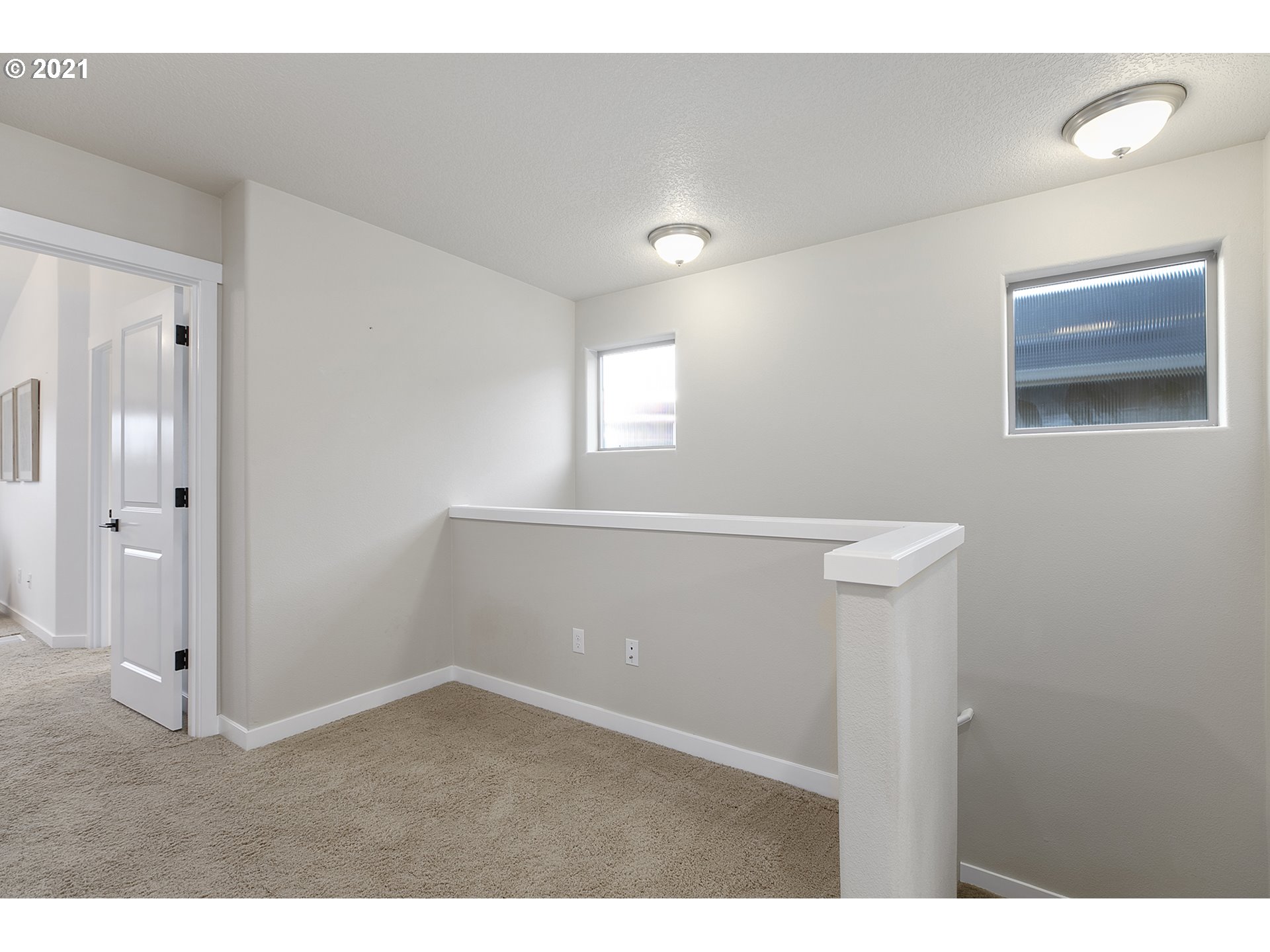 13621 Southwest Fischer Road King City, OR 97224 - Photo 15 of 32 Gallery Image 15