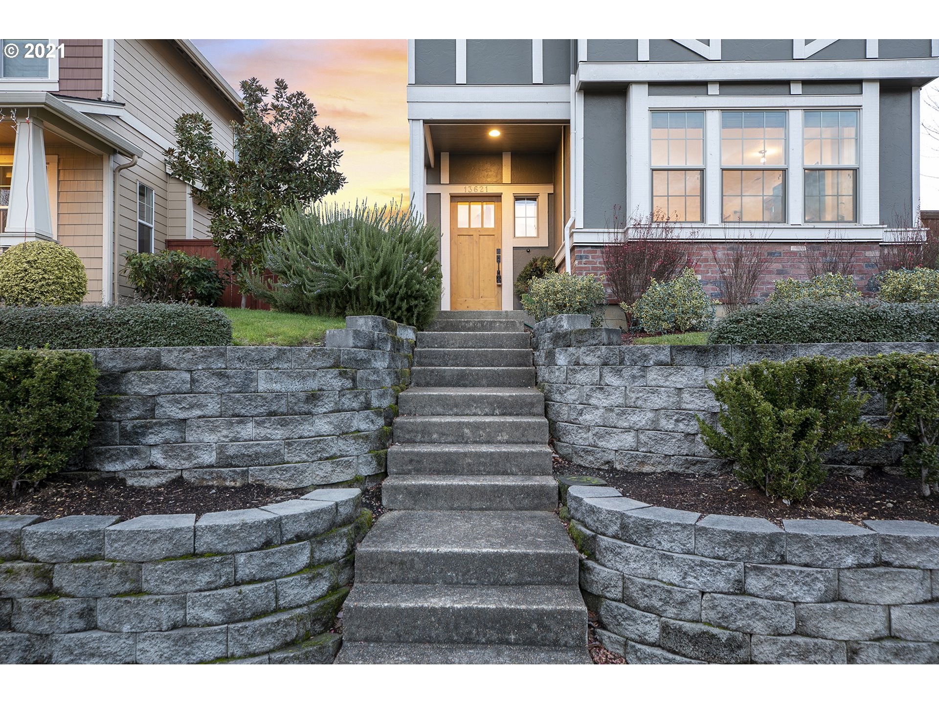 13621 Southwest Fischer Road King City, OR 97224 - Photo 3 of 32 Gallery Image 3