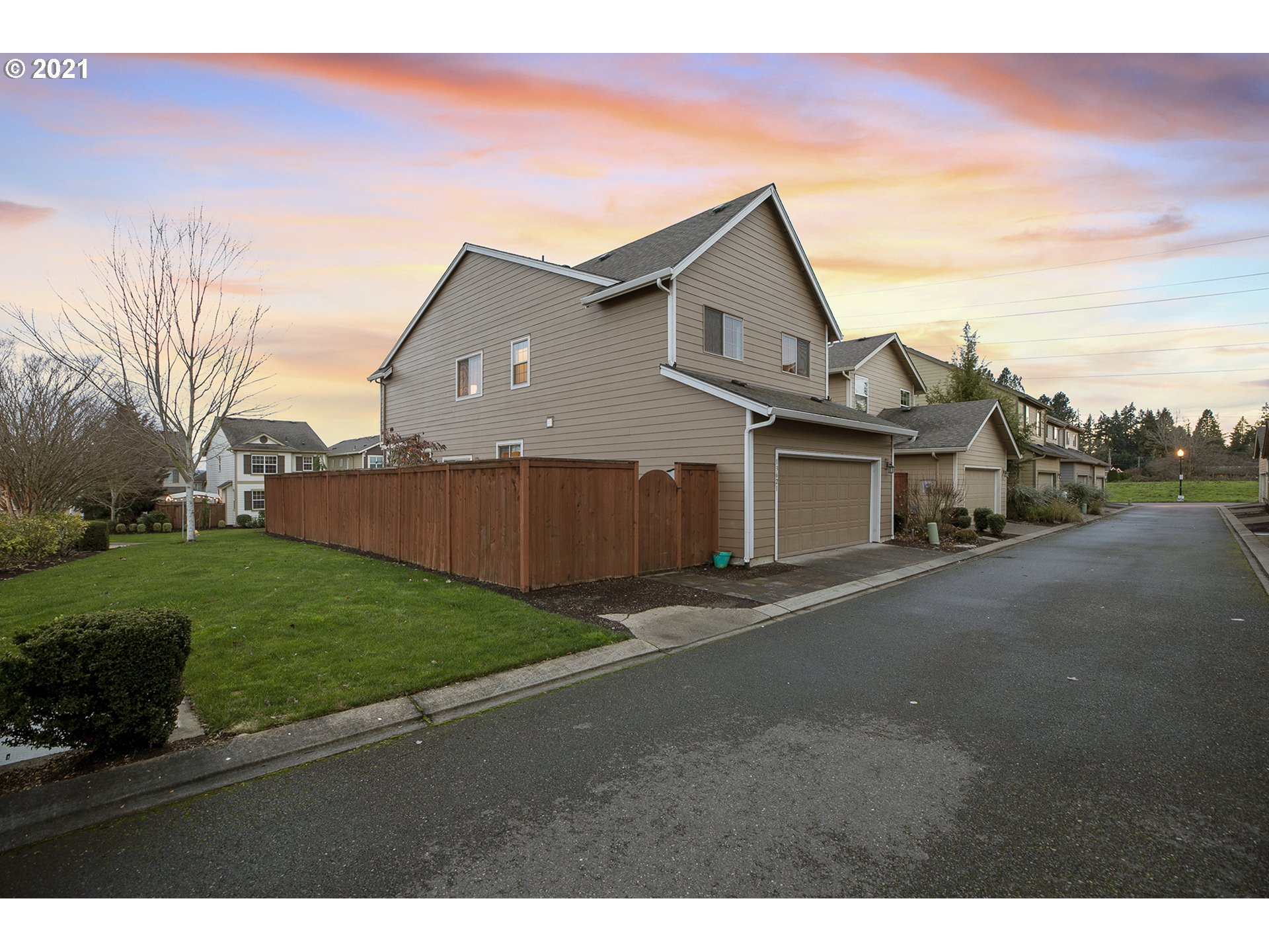13621 Southwest Fischer Road King City, OR 97224 - Photo 30 of 32 Gallery Image 30