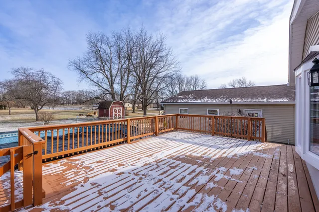 $357,500 | 10727 95th Street, Coal Valley, IL 61240