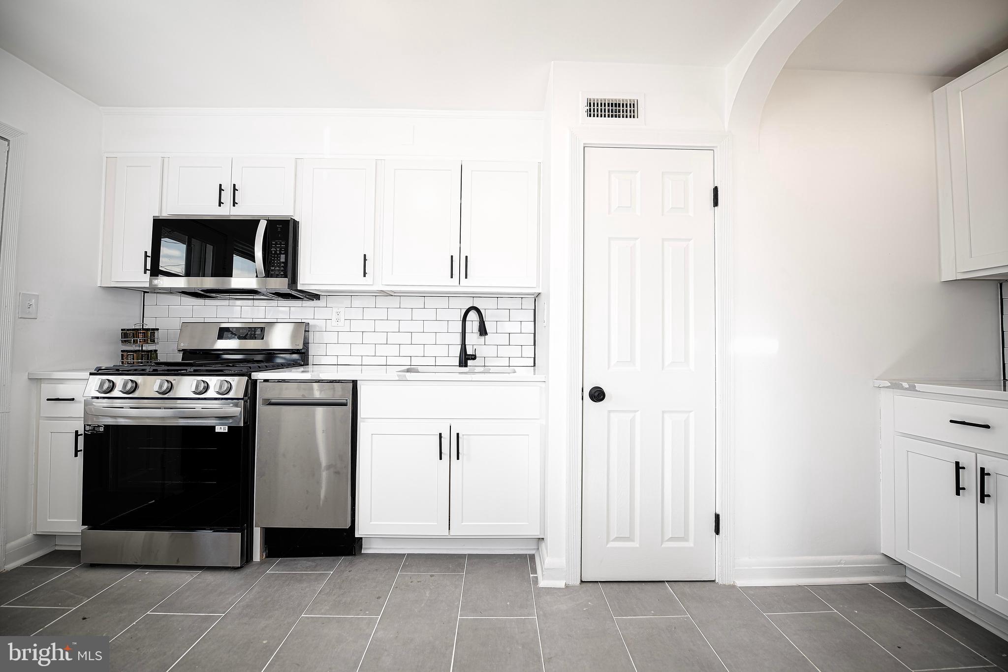 426 Overbrook Road Catonsville, MD 21228 - Photo 20 of 46