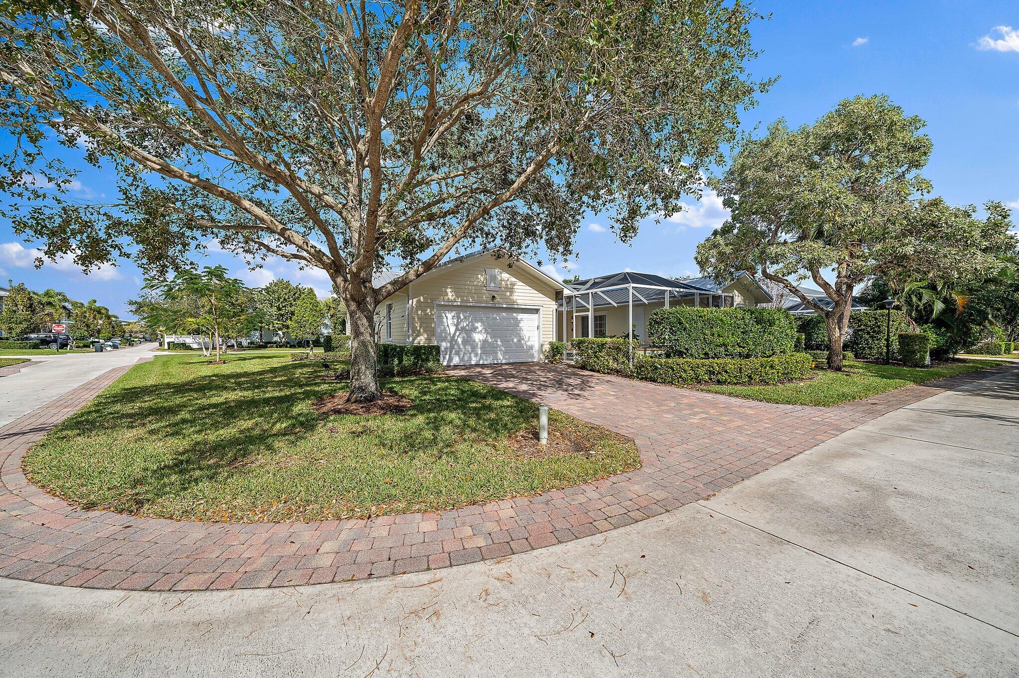 1174 Tropical Drive Jupiter, FL 33458 - Photo 5 of 49 Corner Lot