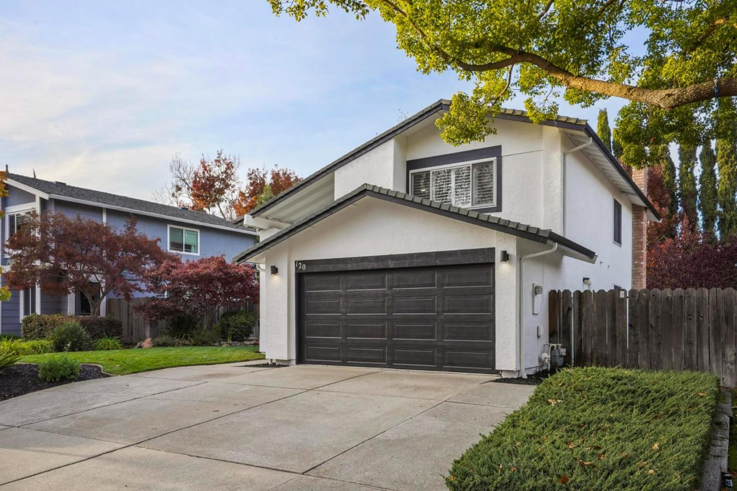 120 Castleton Court San Ramon, CA 94583 - Photo 2 of 30 front view of house with a yard