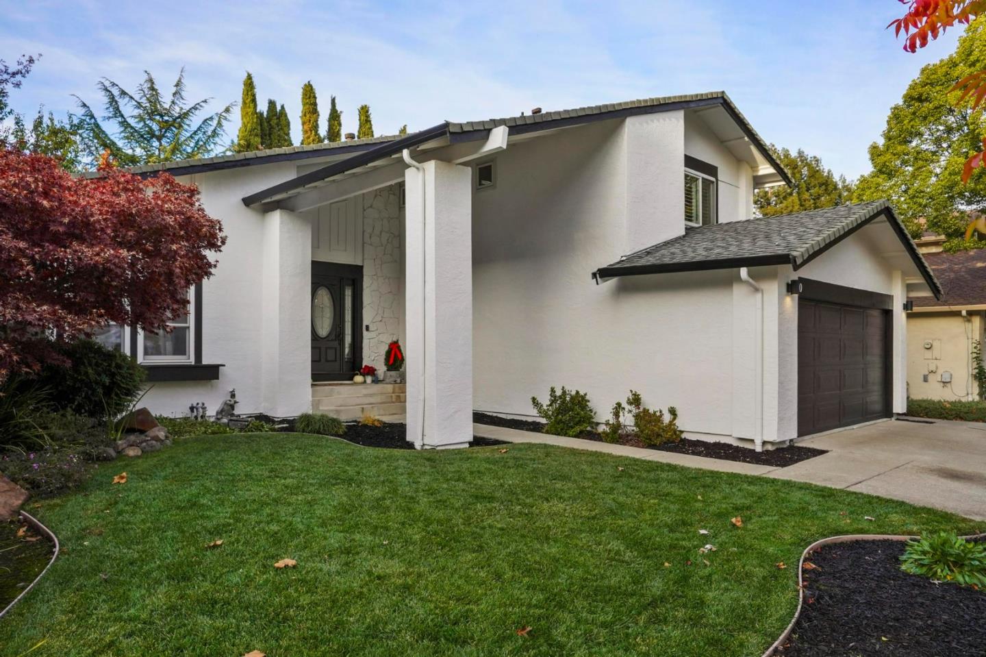 120 Castleton Court San Ramon, CA 94583 - Photo 3 of 30 a front view of a house with a yard and seating space