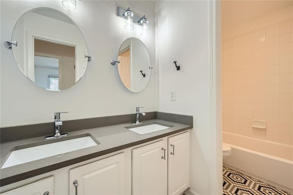 2426 Vivian Circle Decatur, GA 30030 - Photo 23 of 28