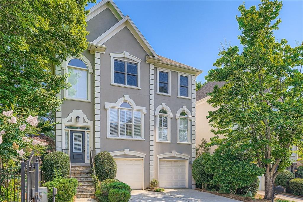 2426 Vivian Circle Decatur, GA 30030 - Photo 3 of 28