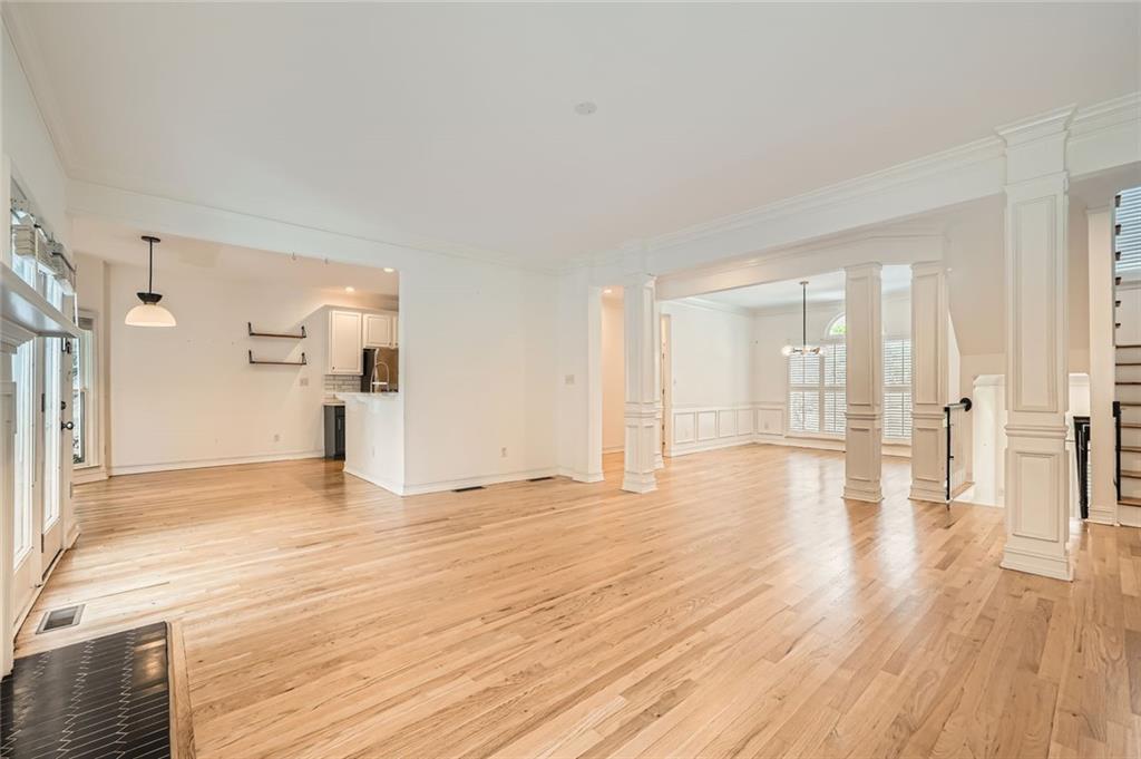 2426 Vivian Circle Decatur, GA 30030 - Photo 7 of 28