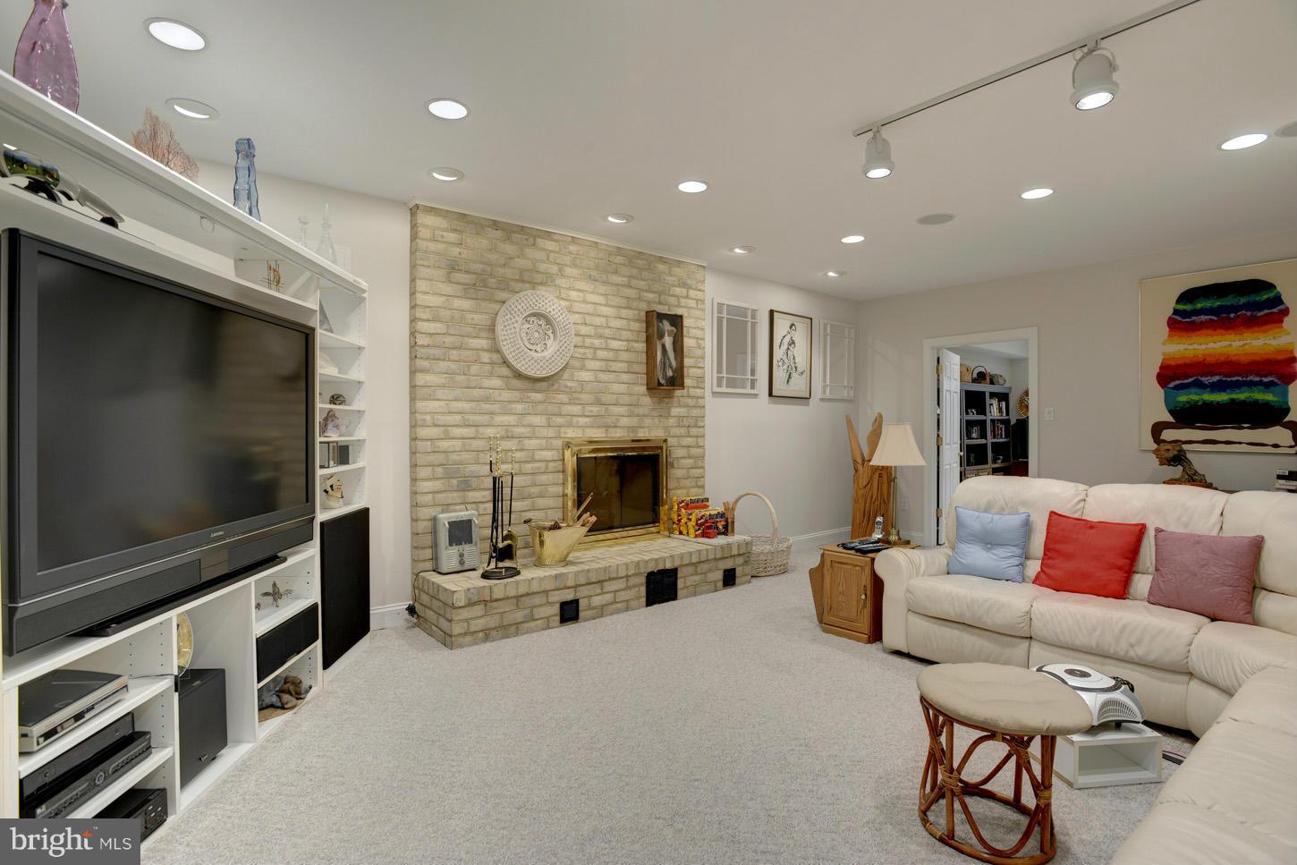 11826 Ivy Mill Road Reisterstown, MD 21136 - Photo 19 of 30 Recreation Room
