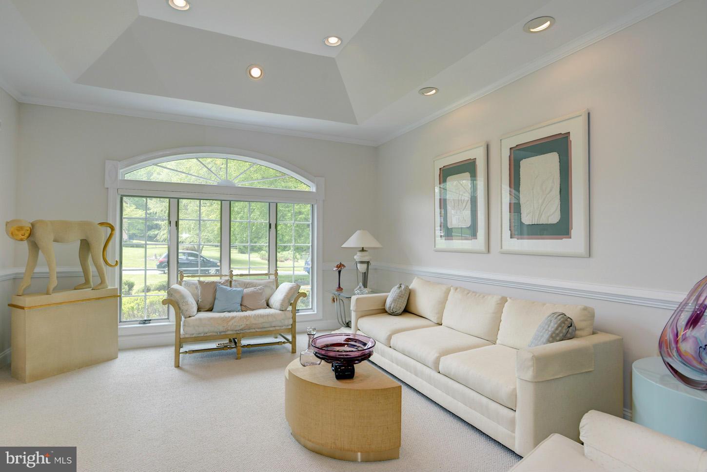11826 Ivy Mill Road Reisterstown, MD 21136 - Photo 5 of 30 Living Room