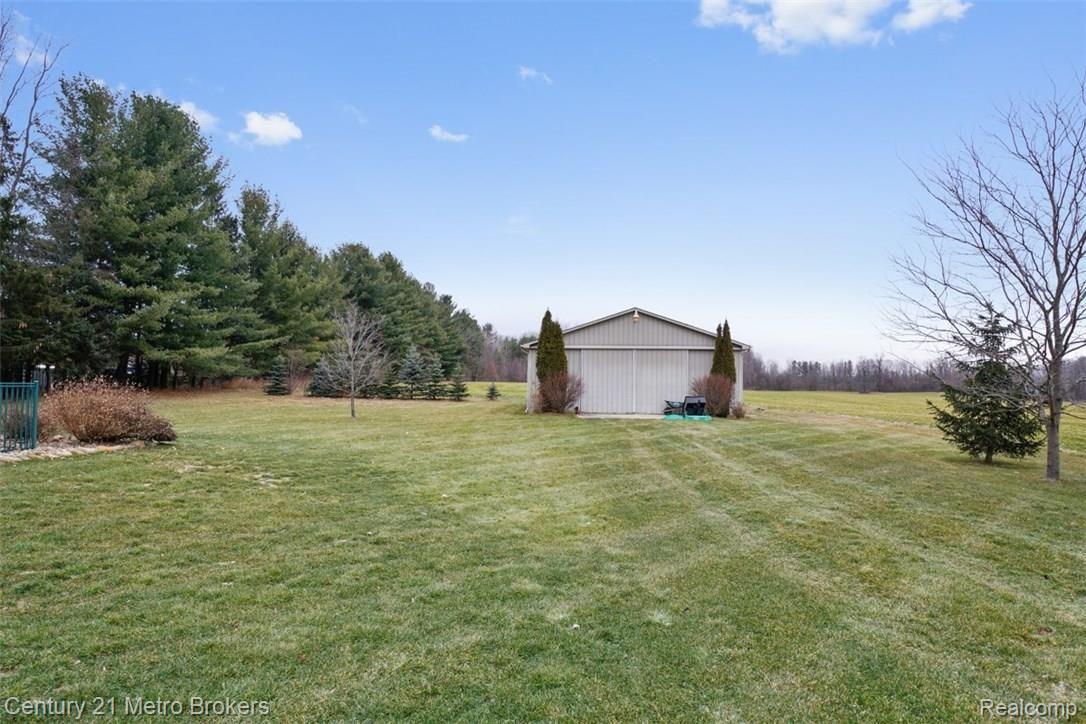 1380 Reid Road Flint, MI 48507 - Photo 50 of 53 DSC00248.JPG