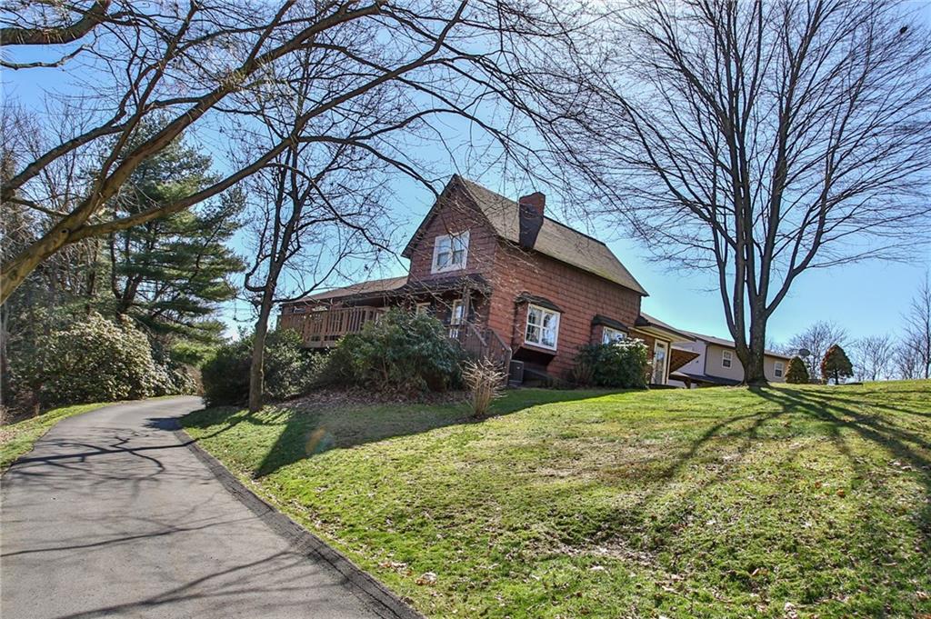 809 Crawford Road Pittsburgh, PA 15237 - Photo 2 of 25 Main House