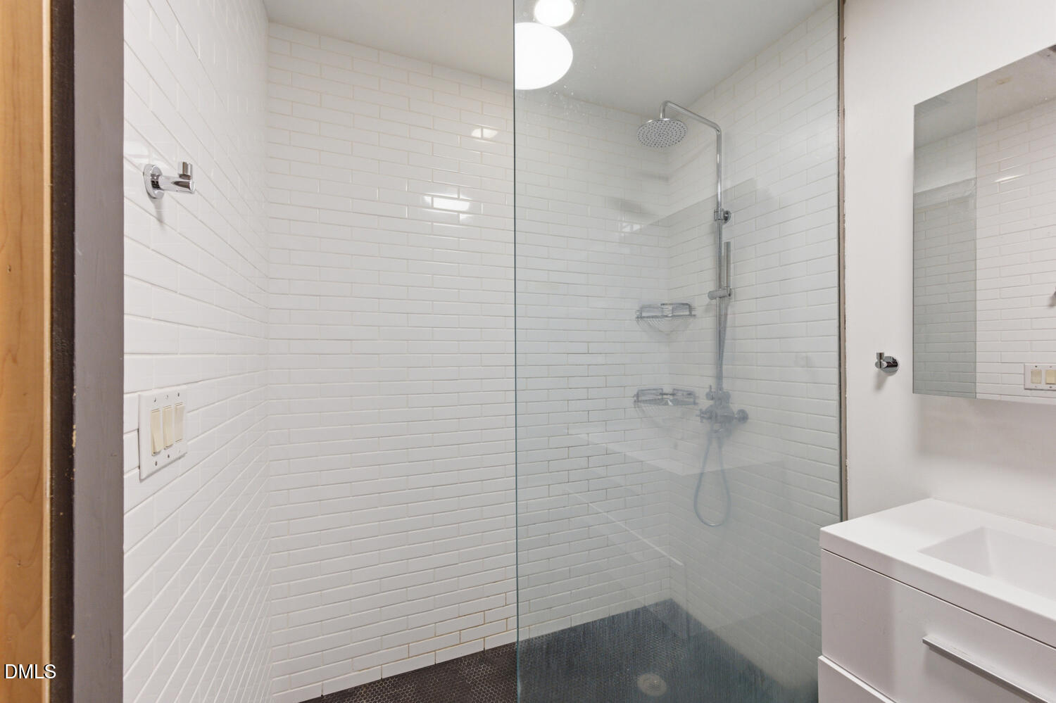 208 Rigsbee Avenue, Unit 207 Durham, NC 27701 - Photo 21 of 36 208 rigsbee ave-16
