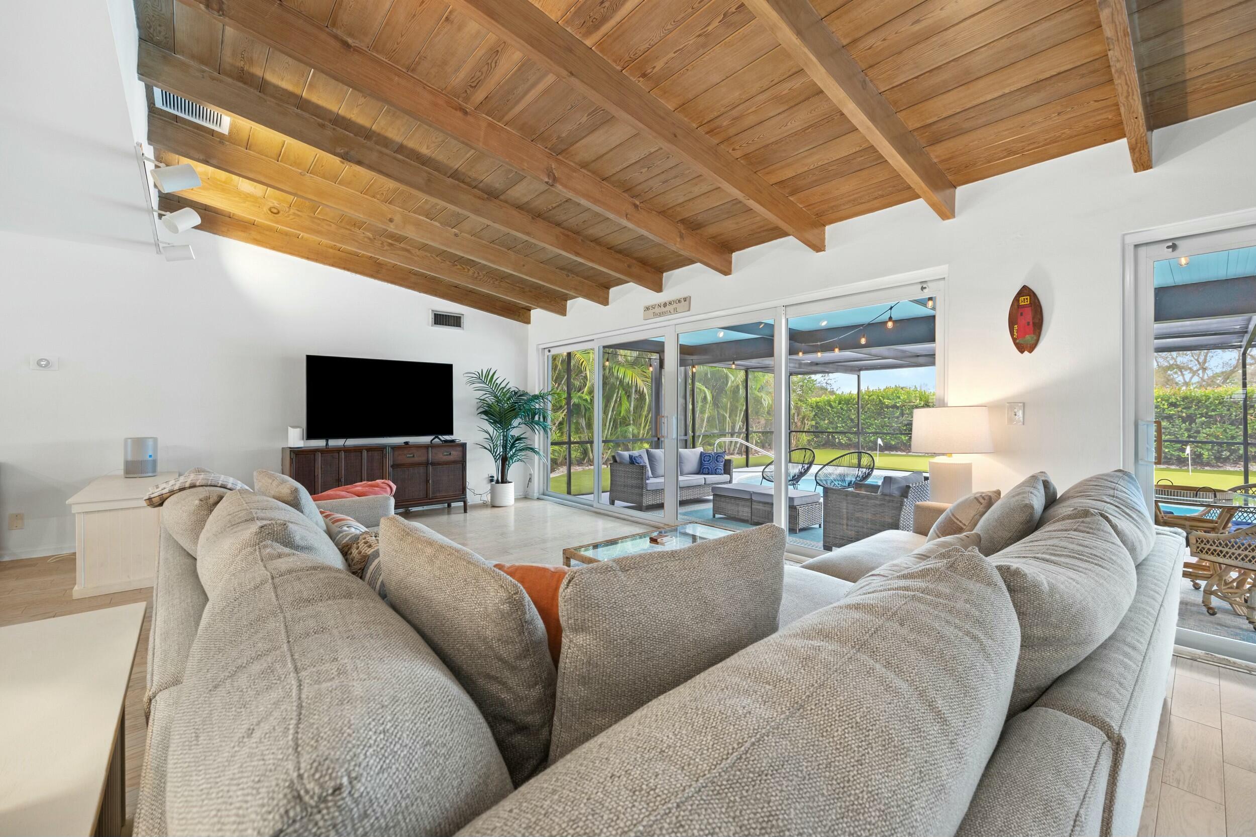 337 Fairway North Tequesta, FL 33469 - Photo 3 of 24 tempImage3WmAs9