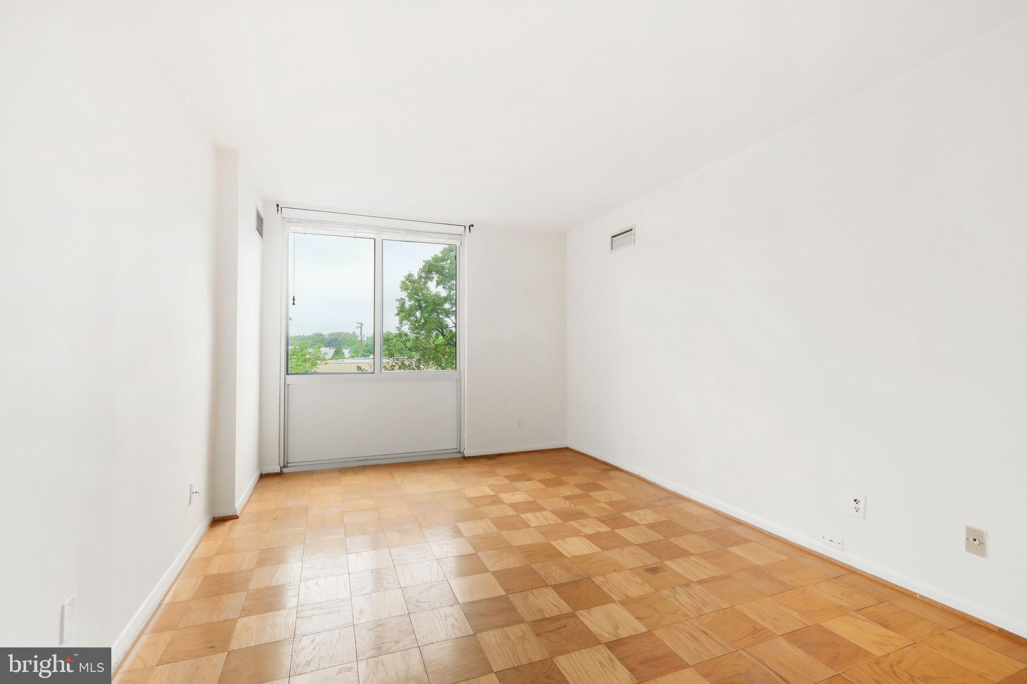 5101 River Road, Unit 513 Bethesda, MD 20816 - Photo 24 of 42 2nd Bedroom for kids, guest room or an office